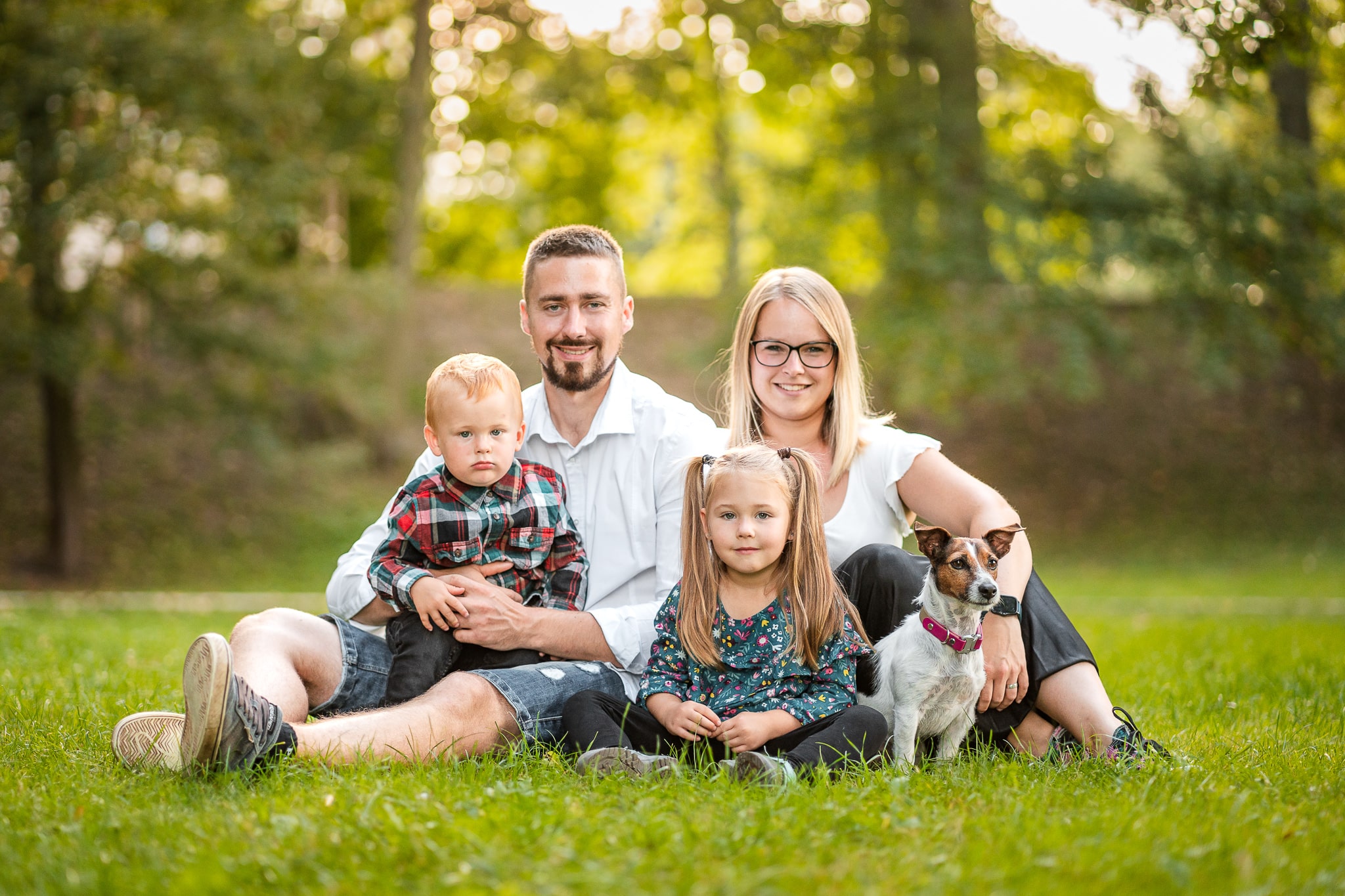 Focení rodin Hradec Králové | Fotografka Eliška Kadlecová Fotografka Hradec Králové - Eliška Kadlecová